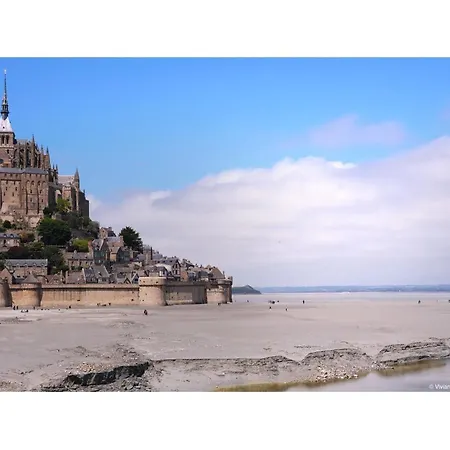 Bed & Breakfast L'angeviniere, Des Anges Proche Mont-saint-michel