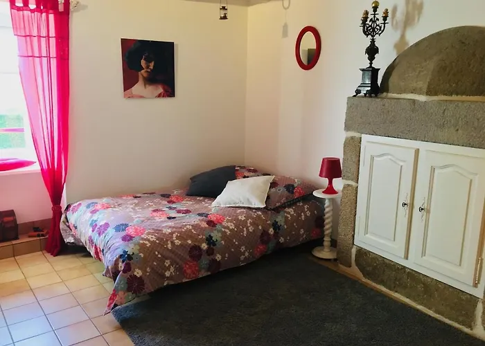 L'angeviniere, Des Anges Proche Mont-saint-michel Bed & Breakfast